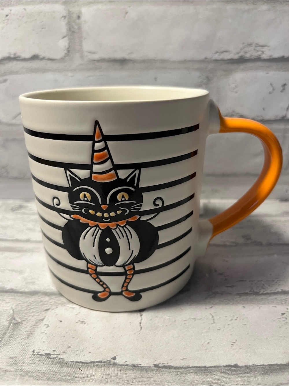 Spectrum 18 oz Black & White Halloween Cat Mug with Orange Handle